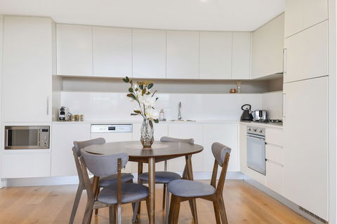 Modern Apartment Next To Largest Shopping Centre - Hotel Accommodation 2