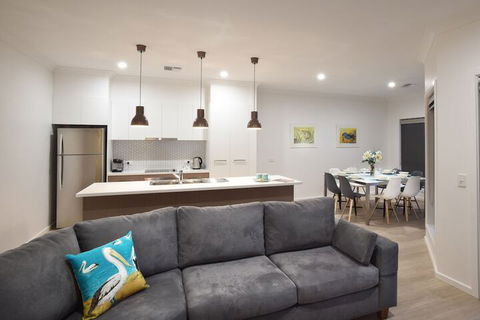 Boats And Bedzzz Houseboat Stays & Renmark River Villas - Hotel Accommodation 7