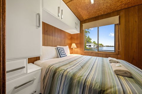 Boats And Bedzzz Houseboat Stays & Renmark River Villas - Hotel Accommodation 5