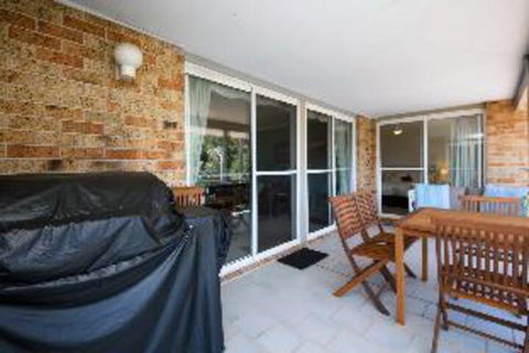 3 Bedroom House At Sandy Point Road 151 - Hotel Accommodation 1