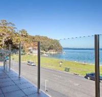2 Bedroom Apartment Little Hut Unit 3 20 Kurrawa Close - Hotel Accommodation