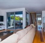 10 Sands Bvd - Hotel Accommodation