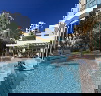 Legends - Q Stay - Hotel Accommodation