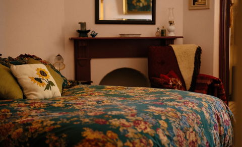 Hamilton House - Hotel Accommodation 2