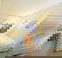 Shandelle Apartments - Hotel Accommodation