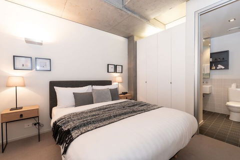 Luxury East Melbourne Apartment - Hotel Accommodation 6