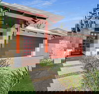 Adelong - Hotel Accommodation