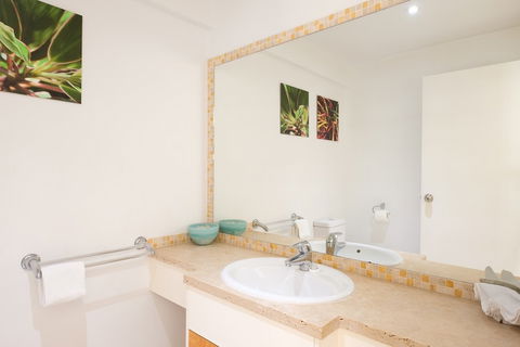 Skiathos Apartments - Hotel Accommodation 4