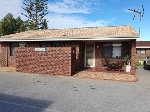 Ocean Beach Chalet 18 - Hotel Accommodation 0