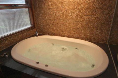 Indulge At Hepburn - Hotel Accommodation 6