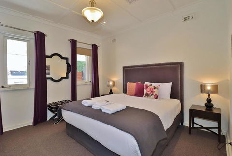 McKenzie House - Hotel Accommodation 3