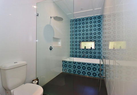 McKenzie House - Hotel Accommodation 2