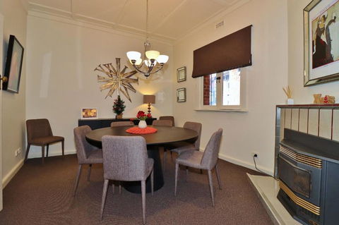McKenzie House - Hotel Accommodation 5