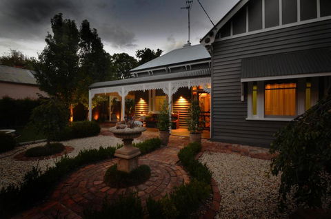 Clement House - Hotel Accommodation 5