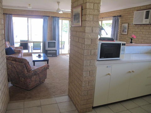 Kalbarri Riverfront Unit - Hotel Accommodation 4