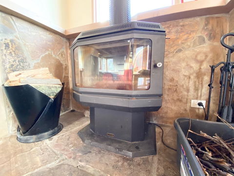 Powderkeg - Hotel Accommodation 1