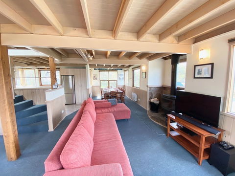 Powderkeg - Hotel Accommodation 2