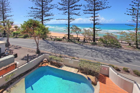 Unit 1 The Rocks 1746 David Low Coolum Beach 500 Bond - Hotel Accommodation 3