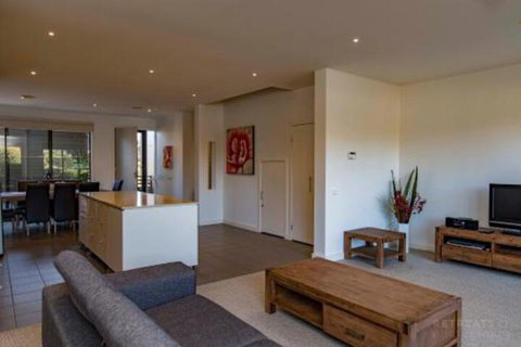 20 Coast Drive Torquay - Hotel Accommodation 6