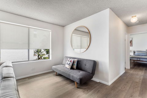 Laman Lodge Unit 2 15 Laman Street - Hotel Accommodation 5
