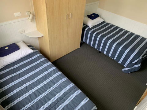 Barrack Point Holidays - Hotel Accommodation 4