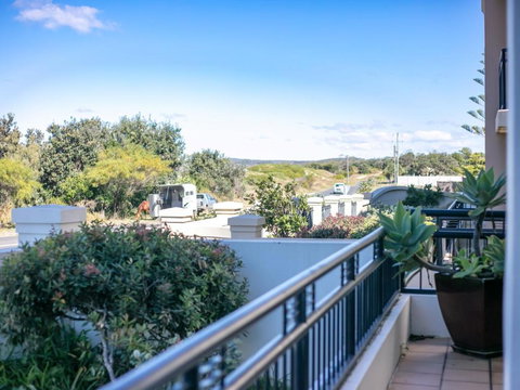 The Sands Unit 28 Straight Across The Road From The Beach - Hotel Accommodation 3