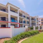 The Sands Unit 28 Straight Across The Road From The Beach - Hotel Accommodation 0