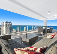 Circle on Cavill Q Stay - Hotel Accommodation