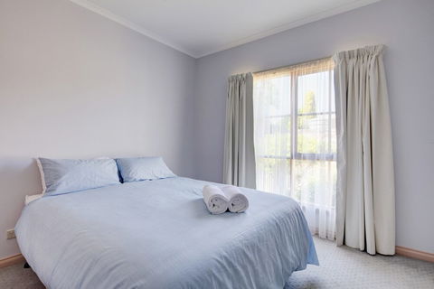 Avalon Cottage - Hotel Accommodation 5