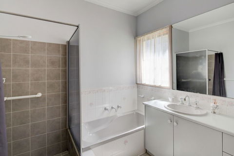 Avalon Cottage - Hotel Accommodation 6
