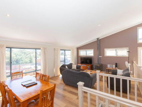 Acacia 5 / 2 Kirwan Close - Hotel Accommodation 5