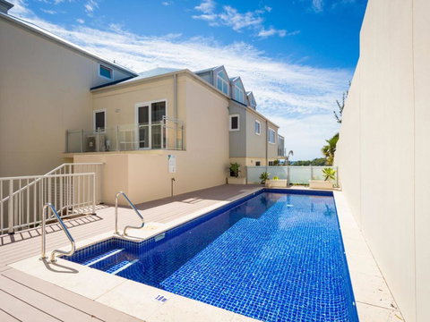 Wharf Apartment Unit 5 - Hotel Accommodation 4