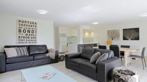 1 / 56 Lawson StreetatClarkes Beach - Hotel Accommodation 3