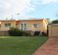 Brandis Beach House - Hotel Accommodation