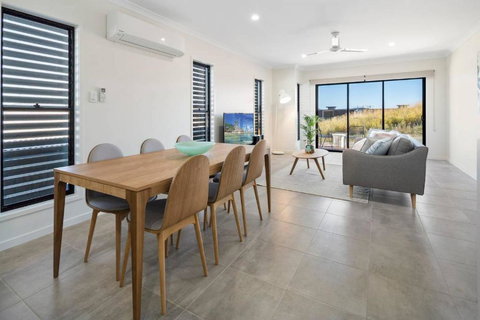 DAYDREAMING Airlie Beach Water Views & Only 200m To Boardwalk. - Hotel Accommodation 5