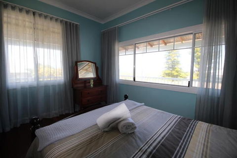 Storm Bay View - Hotel Accommodation 6