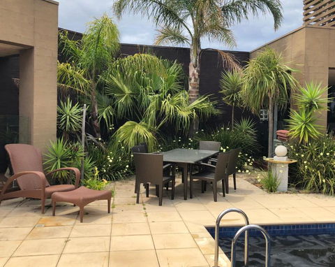 Pacific Paradise - Hotel Accommodation 6