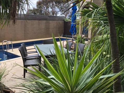 Pacific Paradise - Hotel Accommodation 2