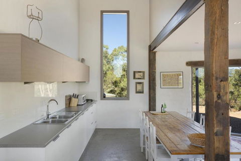 Lithia Guest House - Hotel Accommodation 2