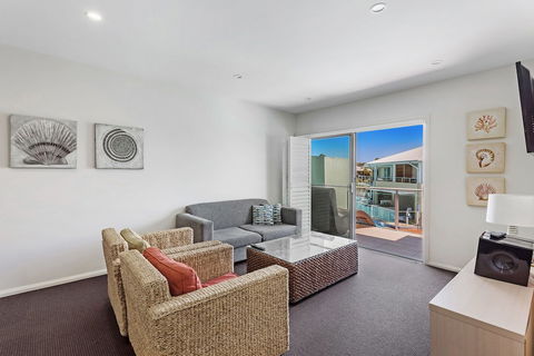 Pacific Blue Apartment 244 / 265 Sandy Point Rd - Hotel Accommodation 6