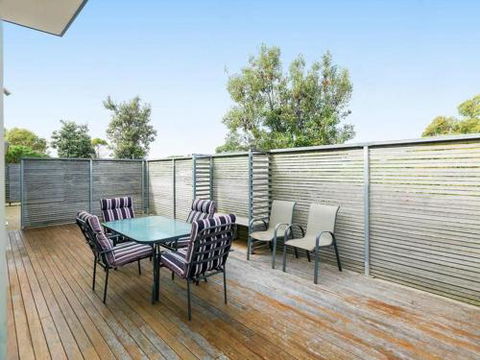 ONE LEVEL At BROADBEACH RESORT - Hotel Accommodation 1