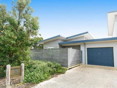 ONE LEVEL At BROADBEACH RESORT - Hotel Accommodation 4