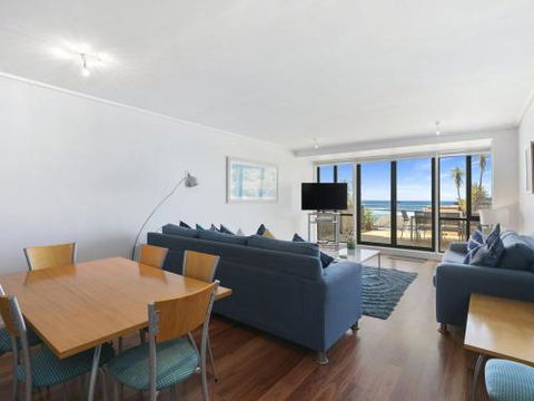 APARTMENT 11 PACIFIC APARTMENTS - Hotel Accommodation 1