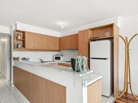 APARTMENT 23 PACIFIC APARTMENTS Sit On The Deck & Soak In The View - Hotel Accommodation 3
