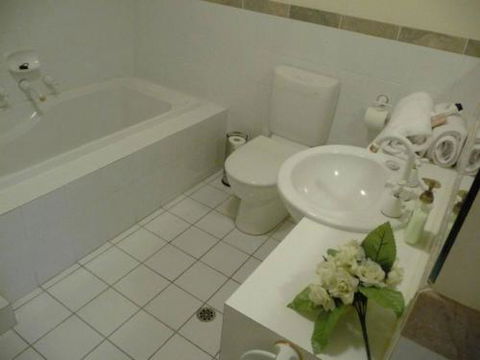 City Escape 3 Bedroom East End Of Adelaide - Hotel Accommodation 1