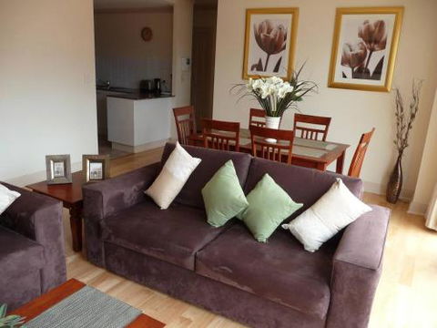 City Escape 3 Bedroom East End Of Adelaide - Hotel Accommodation 4