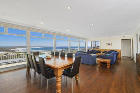La Mer 19 Dulconghi Street - Hotel Accommodation 1