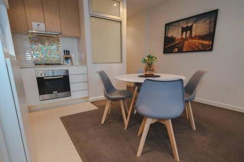 Infinity On Morphett In The Heart Of The Cbd Wifi Nespresso Netflix - Hotel Accommodation 3