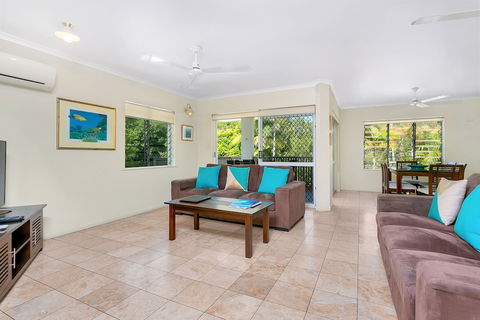 Seascape Holiday At The Queenslander - Hotel Accommodation 6