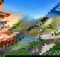 The Gazebo Place - Spacious 4 Bedroom near Murray River - Hotel Accommodation